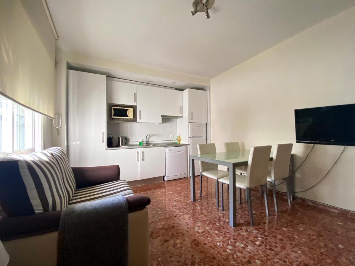 Apartment Wall Center - Aloha Sevilla Bagian luar foto
